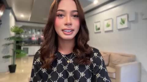 Snapshot of ivorycollins chatting on October 17, 1:31 am kirstenelsie online show from October 17, 1:31 am