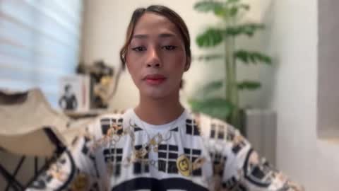 Snapshot of ivorycollins chatting on November 7, 1:05 am kirstenelsie online show from November 7, 1:05 am