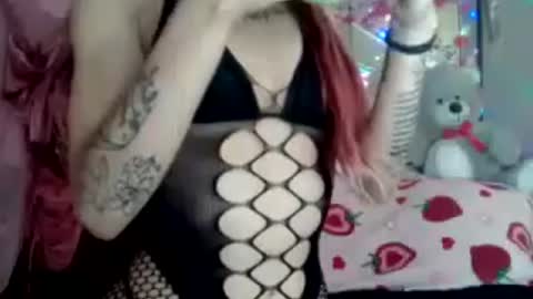 Snapshot of ivorytrixx chatting on June 25, 4:01 am ivorytrixx online show from June 25, 4:01 am