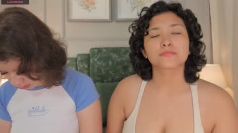 Ivy and Molly online show from December 12, 10:34 am