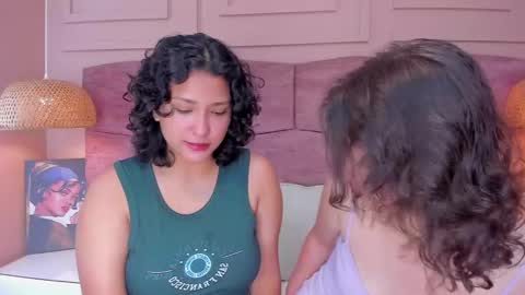 Ivy and Molly online show from March 4, 11:51 am