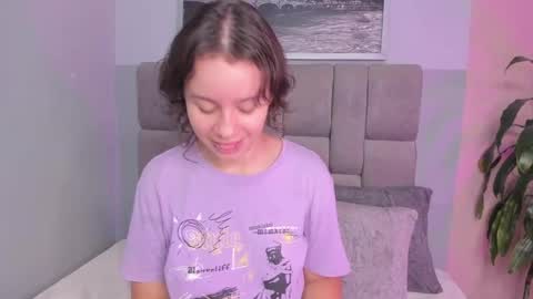 Ivy and Molly online show from September 19, 8:31 pm