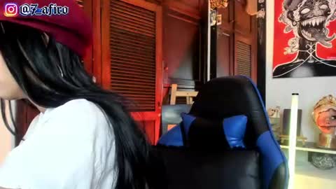 Snapshot of ivy_byte chatting on July 22, 11:18 pm - online show from July 22, 11:18 pm