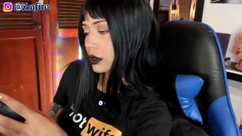 Snapshot of ivy_byte chatting on July 31, 1:05 am - online show from July 31, 1:05 am