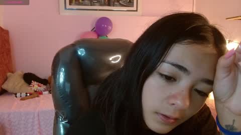 Snapshot of ivy_gail chatting on January 29, 9:23 am  IVY online show from January 29, 9:23 am