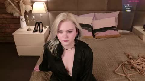 Ivy online show from April 26, 9:07 am