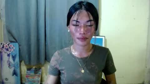 Snapshot of ivy_moorexoxo chatting on June 18, 9:25 am Ivy online show from June 18, 9:25 am
