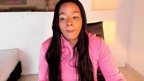 Snapshot of ivybliss8 chatting on January 19, 12:28 pm i v y  b l i s s online show from January 19, 12:28 pm