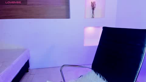 Snapshot of ivybliss8 chatting on February 27, 11:52 am i v y  b l i s s online show from February 27, 11:52 am