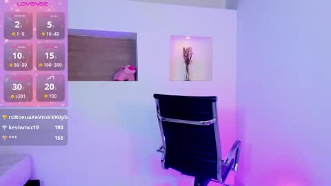 Snapshot of ivybliss8 chatting on March 4, 6:18 pm i v y  b l i s s online show from March 4, 6:18 pm