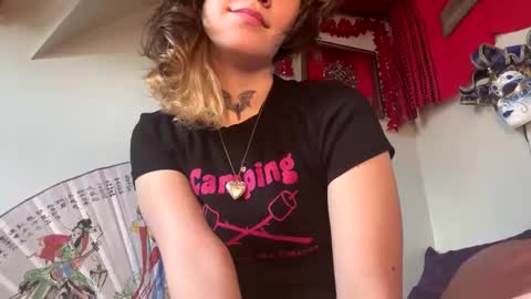 IVY DEVILL online show from May 28, 6:38 pm