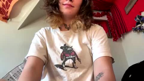 IVY DEVILL online show from June 1, 7:37 pm