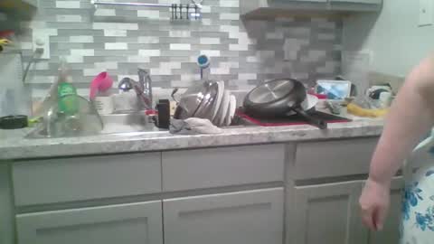 Snapshot of ivyjane3522 chatting on April 22, 12:35 am ivyjane3522 online show from April 22, 12:35 am