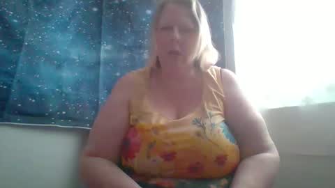 ivyjane3522 online show from April 30, 12:00 pm