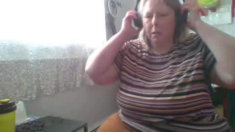 ivyjane3522 online show from July 5, 4:47 pm