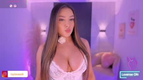 Ivy online show from April 21, 12:45 am