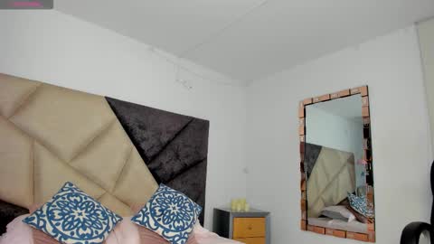 IVY  online show from March 6, 12:01 pm