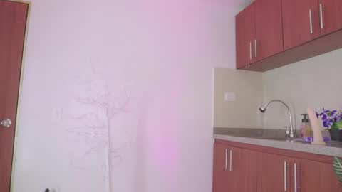 Ivy  online show from April 16, 12:00 am