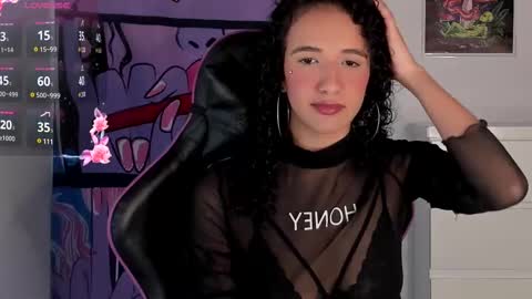 Camila online show from December 2, 8:52 am