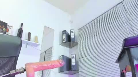 Snapshot of ivymilleer chatting on July 29, 12:36 pm ivymilleer online show from July 29, 12:36 pm