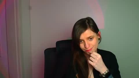 Ivy online show from April 2, 12:36 pm