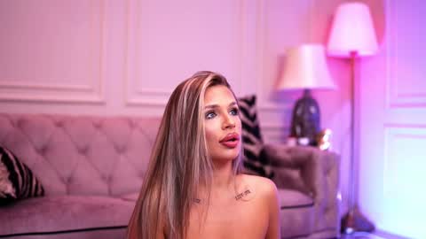 IvyRowa online show from February 8, 10:08 pm