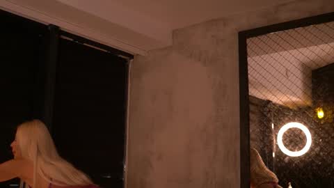 IvyRowa online show from March 5, 6:26 pm