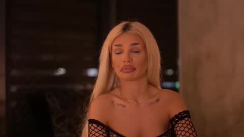 IvyRowa online show from March 6, 6:37 pm