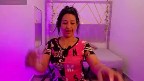 ivyshine7 online show from December 1, 6:57 pm