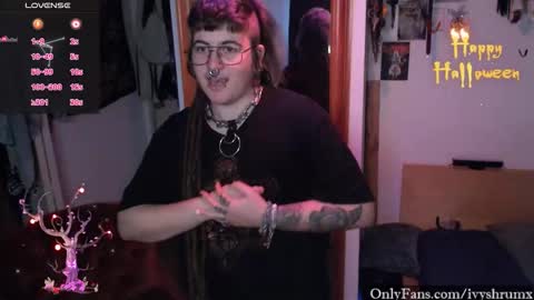 Ivy ShrumX online show from October 12, 7:02 pm