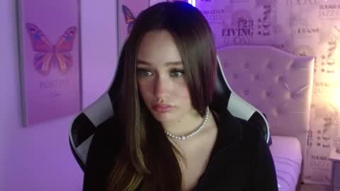 Ivy online show from February 18, 11:30 pm