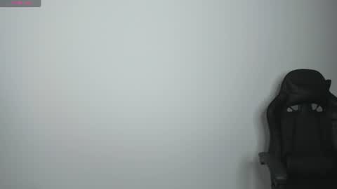 Snapshot of ivyy_scott chatting on June 23, 4:21 am Ivvy online show from June 23, 4:21 am