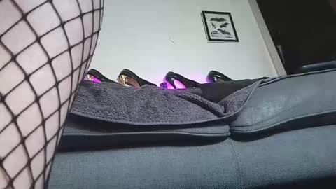 Gwen LaCourt online show from November 7, 1:33 pm