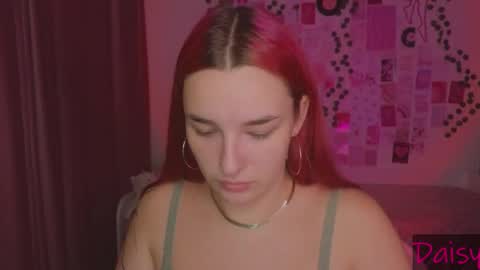 Snapshot of iwi_wi_wi chatting on September 21, 11:17 pm Daisy online show from September 21, 11:17 pm