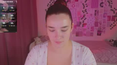 Snapshot of iwi_wi_wi chatting on October 16, 9:16 pm Daisy online show from October 16, 9:16 pm