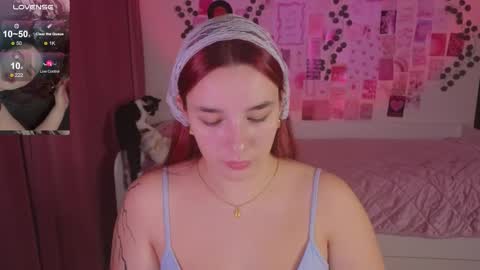 Snapshot of iwi_wi_wi chatting on October 19, 12:33 am Daisy online show from October 19, 12:33 am