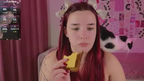 Snapshot of iwi_wi_wi chatting on November 27, 2:02 am Daisy online show from November 27, 2:02 am