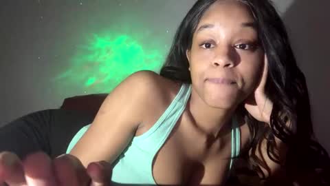 Snapshot of iysisfv chatting on February 11, 3:08 am iysisfv online show from February 11, 3:08 am