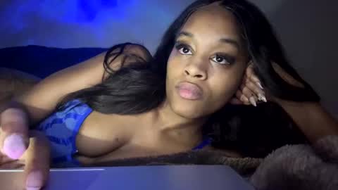 Snapshot of iysisfv chatting on February 12, 7:44 am iysisfv online show from February 12, 7:44 am