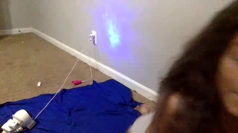 Snapshot of iysisfv chatting on October 15, 1:28 am iysisfv online show from October 15, 1:28 am