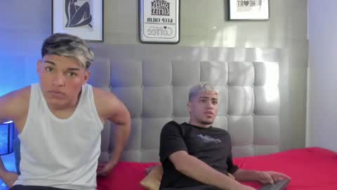 izaack online show from December 28, 1:06 pm