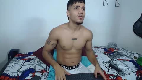 izaack online show from September 17, 2:46 am