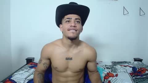 izaack online show from September 19, 5:42 am