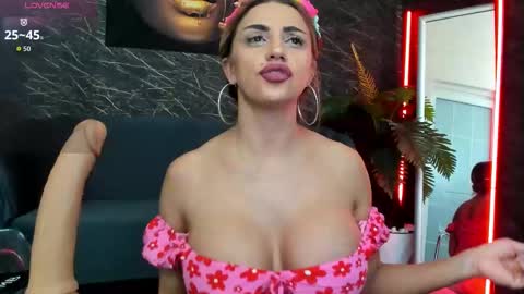 Snapshot of izabelatessa chatting on November 23, 9:03 pm izabelatessa online show from November 23, 9:03 pm