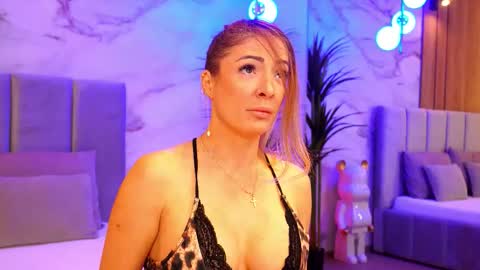 izabelle_02 online show from January 19, 6:06 am