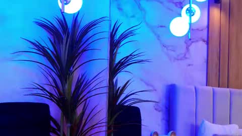 izabelle_02 online show from March 1, 5:09 am