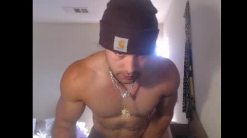 Snapshot of izak144 chatting on November 24, 9:36 pm izak144 online show from November 24, 9:36 pm