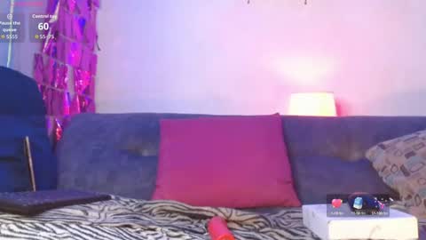 Snapshot of izan_02 chatting on October 9, 9:46 pm izan online show from October 9, 9:46 pm