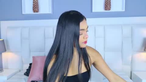 Snapshot of izanthorne chatting on June 18, 8:02 pm Izan Thorne online show from June 18, 8:02 pm