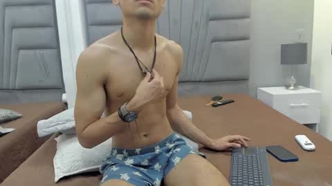 Snapshot of izato chatting on February 27, 5:15 pm izato online show from February 27, 5:15 pm